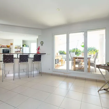 Apartman Superb Penthouse In Centre Of Stunning Views Air-conditioning Internet Near The Palais 532