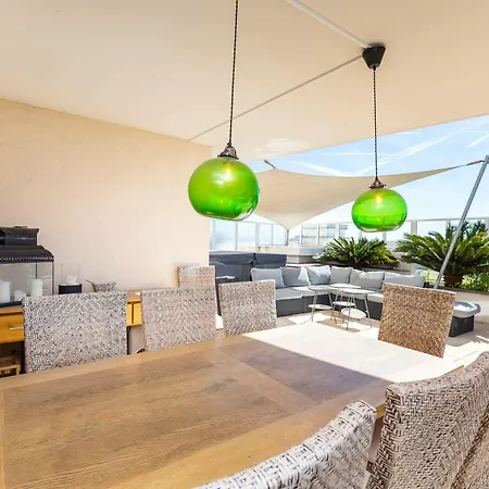 Superb Penthouse In Centre Of Stunning Views Air-conditioning Internet Near The Palais 532 Apartman